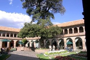 hotel Monasterio
